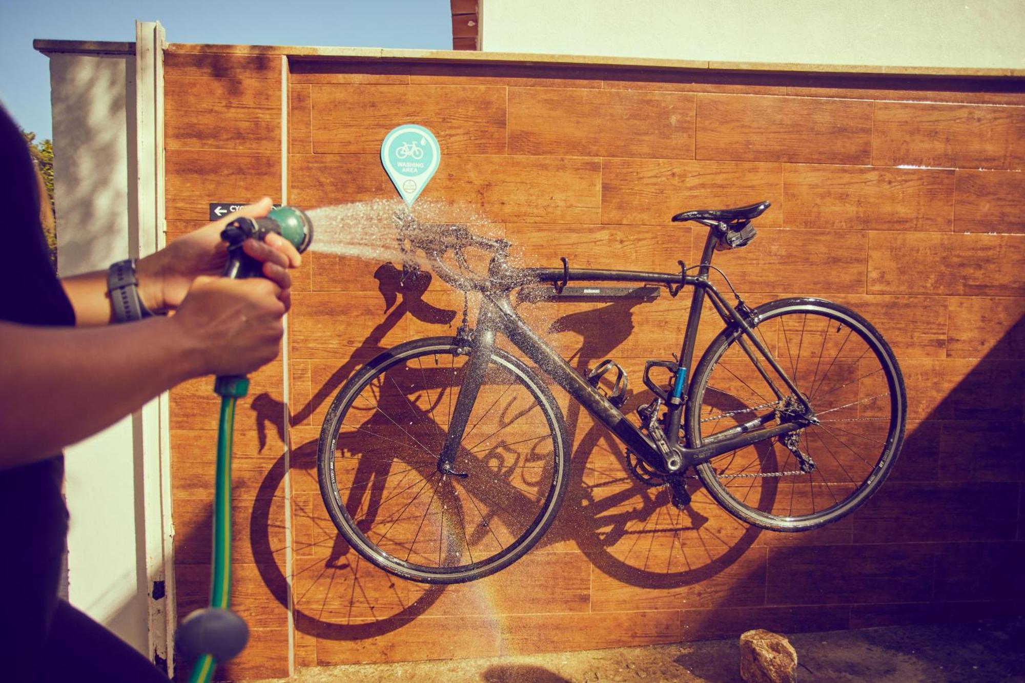 Hotel Joan Miro Museum Palma de Mallorca Exterior photo Bicycle washing station