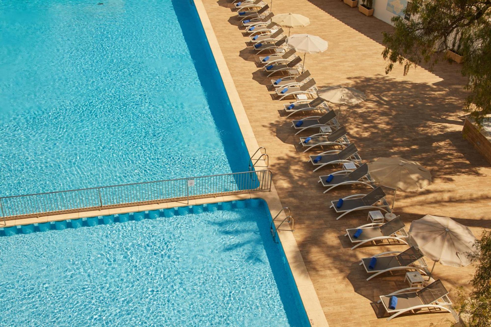 Hotel Joan Miro Museum Palma de Mallorca Exterior photo Swimming pool